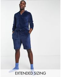 ASOS - – pyjama-set aus em, geripptem velours mit langarm-polohemd und shorts - Lyst