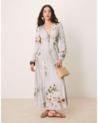 ASOS - Vestito Midi A Maniche Lunghe Allacciato Sul Davanti Blu A Fiori Con Scollo A V - Lyst