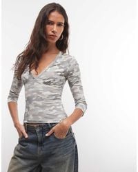 Collusion - Deep-v 3/4 Sleeve Top - Lyst