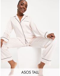 ASOS Asos Design Tall - Satijnen Pyjamaset Bestaande Uit Overhemd Met Lange Mouwen En Broek - Meerkleurig