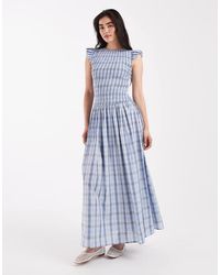 Daisy Street - Shirred Bodice Maxi Dress With Ruffle Sleeve - Lyst