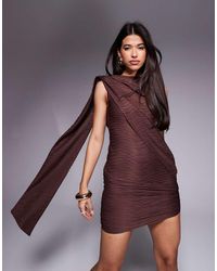 ASOS - Vestido Corto Chocolate Con Cuello Barco Y Detalle De Fular Drapeado De Tejido Texturizado De - Lyst