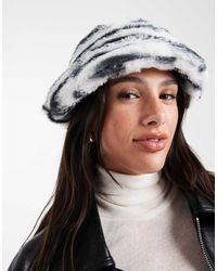 Pieces - Sombrero De Pescador Con Estampado De Cebra De Piel Sintética De - Lyst