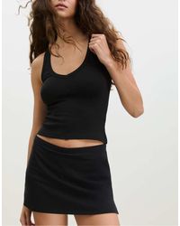Stradivarius - T-Shirt Nera Con Dorso A Vogatore E Scollo A V - Lyst