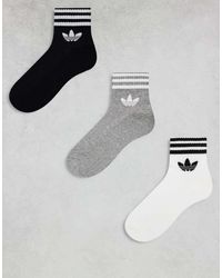 adidas Originals - Pack De 3 Pares De Calcetines Tobilleros Blancos, Negros Y Grises Con Trébol Adicolor De - Lyst