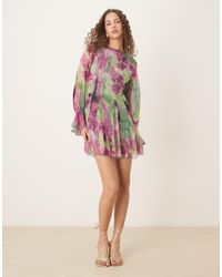 ASOS - Vestito Corto A Maniche Lunghe A Fiori Sfumati Con Scollo Ad Anello Sul Retro E Gonna Godet - Lyst