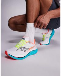Saucony - Zapatillas De Deporte Blancos Y Neón Para Corer Endorphin Speed 5 De - Lyst