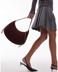 & Other Stories - – kleine gebogene schultertasche aus wildleder - Lyst