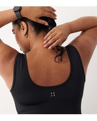 4505 - Top Deportivo Sin Mangas Ligeramente Corto Icon De Curve - Lyst
