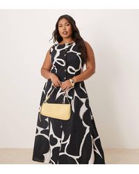 ASOS - Vestido Largo Negro Abotonado Estilo Chaleco Con Cuello Barco Y Estampado Abstracto De Asos Design Curve - Lyst
