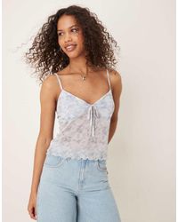 ASOS - Top Corto De Tirantes Con Detalle De Copas En El Pecho Y Estampado De De Malla De - Lyst