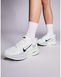 Nike - Zapatillas De Deporte Blancas Y Verdes Vomero 18 De - Lyst
