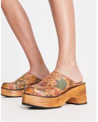 Damen Schuhe Absätze Clogs Loeffler Randall Leder Lupa Clogs Aus Leder Mit Geflochtenen Details in Braun 