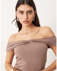Abercrombie & Fitch - Asymmetric Twist Off Shoulder Top - Lyst
