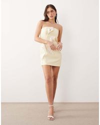 JW PEI - Elegante Mini Bandeau-Jurk Met 3D Bloemenapplicaties - Lyst
