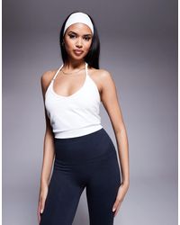 4505 - Seamless Halter Neck Singlet With Inner Bra And Adjustable Strap - Lyst