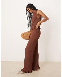 ASOS - Pantaloni A Fondo Ampio Testurizzati Marroni Con Volant Sul Fondo - Lyst