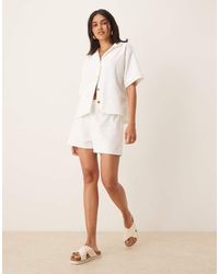 ASOS - Pantalones Cortos Blancos De Tejido Rizado De (Parte De Un Conjunto) - Lyst
