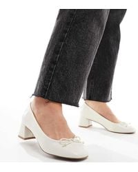 Asos Design Wide Fit - Steffie Bow Detail Mid Block Heeled Shoes - Lyst