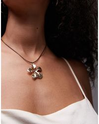 TOPSHOP - – natalie – e halskette mit blumen-anhänger - Lyst