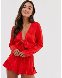 Glamorous Combishort à pois avec liens à nouer sur le devant - Rouge