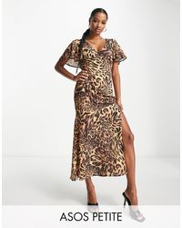 ASOS - Asos design petite - robe mi-longue à imprimé animal avec manches évasées et découpe au dos - Lyst