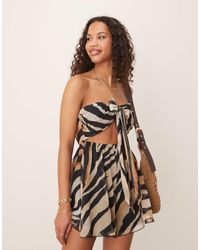Miss Selfridge - – strand-playsuit aus chiffon mit gebundener vorderseite und zebramuster - Lyst