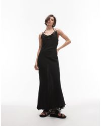 SNDY'S - Robe longue à bretelles fines avec col bénitier et bordures en dentelle - Lyst