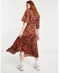 Liquorish Kimono Jumpsuit in Floral Print (Red) - Lyst