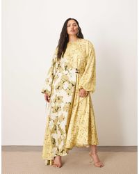 ARRANGE - Curve – langärmliges midikleid aus satin mit knitterstruktur, borte im farbblockdesign und blumenmuster - Lyst