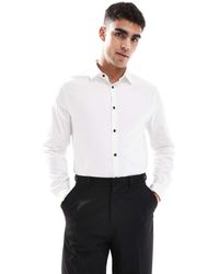 ASOS - Net Kreukvrij Overhemd Met Normale Pasvorm En Contrasterende Knopen Van Keperstof - Lyst