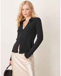 Abercrombie & Fitch - Top Met Knoopsluiting En Kraagje - Lyst