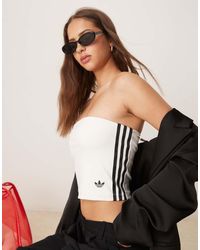 adidas Originals - Top Blanco Con Escote Palabra De Honor Y 3 Rayas Adicolor De - Lyst