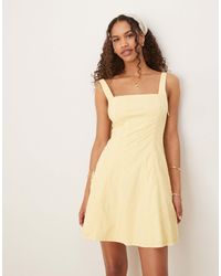 Abercrombie & Fitch - Robe jupe-short courte coupe trapèze plissée à carreaux vichy avec encolure plissée - Lyst