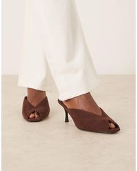 Raid - – sonika – pantoletten aus braunem wildlederimitat mit kitten-absatz - Lyst