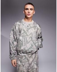 ASOS - Sudadera Corta Extragrande Con Hombros Caídos Y Estampado De Camuflaje De (Parte De Un Conjunto) - Lyst