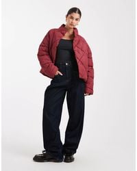 Miss Selfridge - – kurze oversize-steppjacke - Lyst