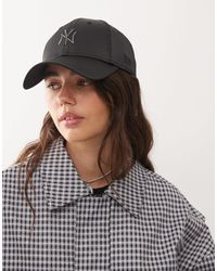 KTZ - Womens Ny Yankees 9forty Satin Rhinestone Metal Logo Cap - Lyst
