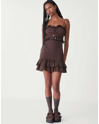 Stradivarius - Robe courte froncée à bretelles et volants - Lyst