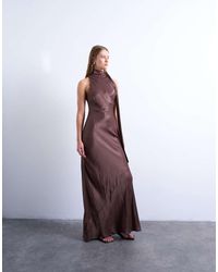TOPSHOP - Schuingesneden Mouwloze Jurk Van Satijn Met Gestrikte Hals - Lyst