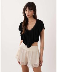 ASOS - Crinkle Tie Back Flutter Sleeve Top With Lace Trim - Lyst