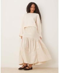 ASOS - Geborduurde Maxi Rok Met Stroken En Inzetstukken Van Kant - Lyst