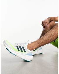 adidas Originals - Adidas - running ultraboost light - sneakers bianche e verdi - Lyst