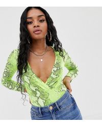 Boohoo Exclusive Wrap Body In Neon Snake - Green