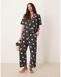 Iisla & Bird - Tile Print Loose Fit Beach Trouser Co-ord - Lyst