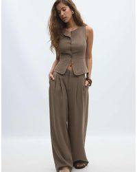 Stradivarius - Sleeveless Buttoned Top - Lyst