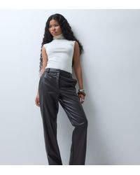 ASOS - Petite Broek Met Rechte Pijpen Van Imitatieleer - Lyst