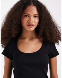 Vero Moda - Ribbed Scoop Neck T-shirt - Lyst