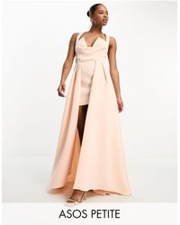 ASOS - Asos design petite - vestito lungo premium allacciato al collo con scollo a v e gonna esterna oversize color rosa pesca - Lyst