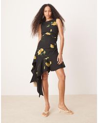 ASOS - Vestito Midi Nero E Giallo A Fiori Con Fondo Con Volant Asimmetrico - Lyst